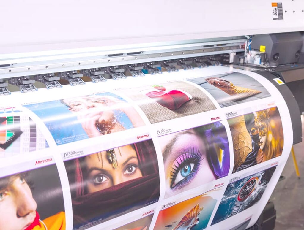 Eco solvent printing on opaque vinyl